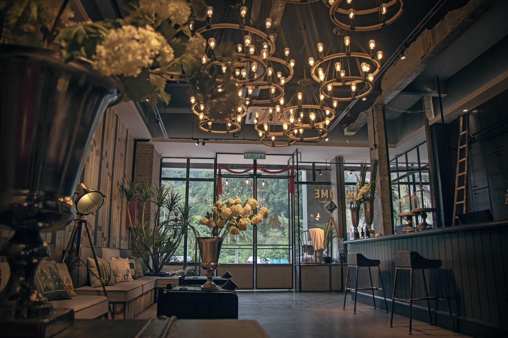 Merton Hotel Ипох Екстериор снимка